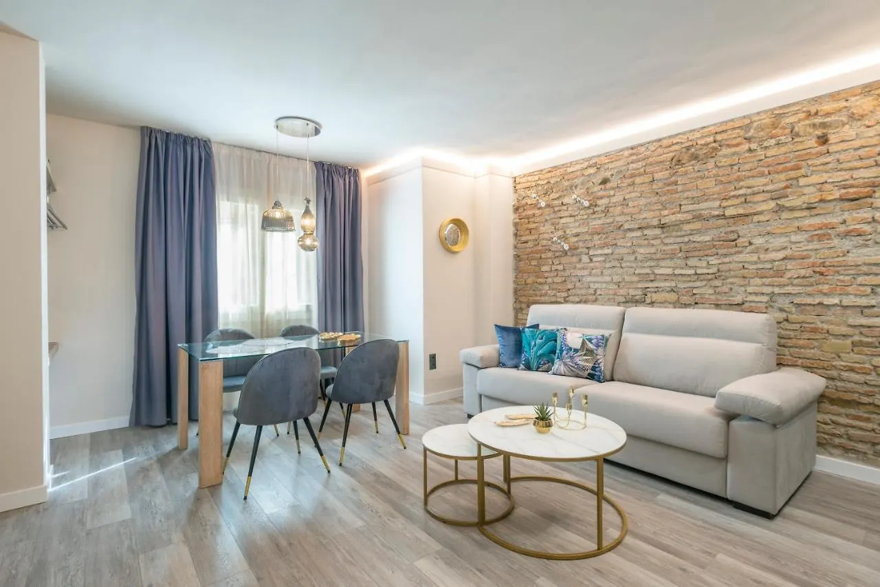 アパートホテル Palacete De Alamos Apartamentos マラガ スペイン