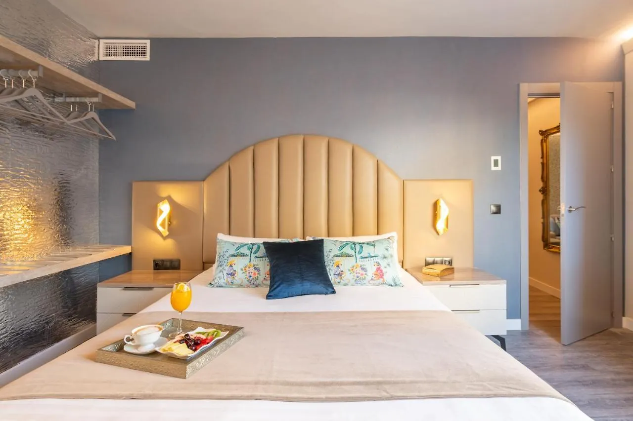 アパートホテル Palacete De Alamos Apartamentos マラガ